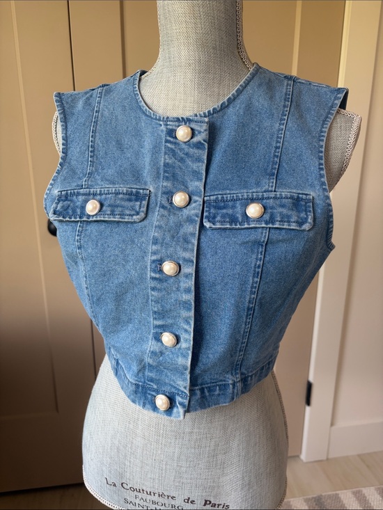 Tops - House of Harlow 1960 collarless denim vest size 4